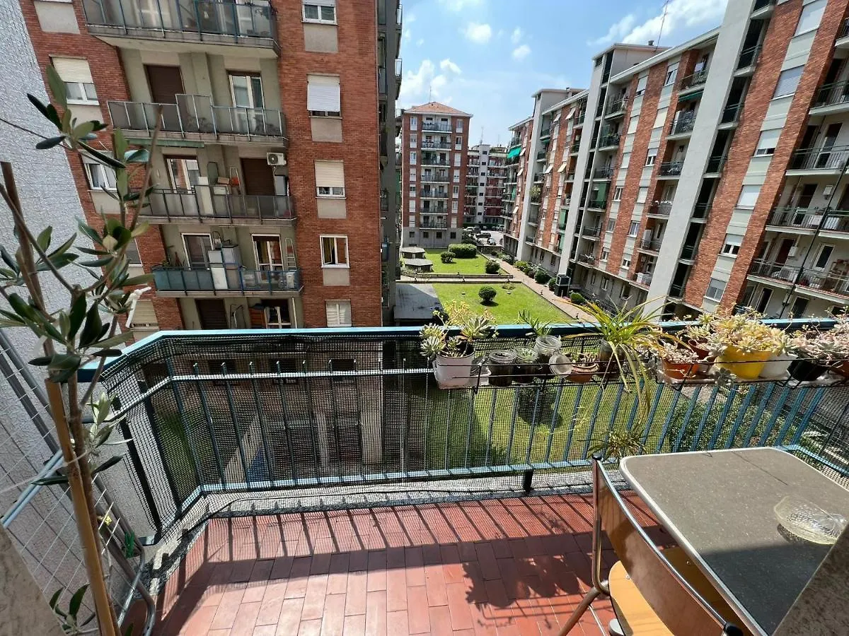 Gasthuis Stanza In Appartamento Milano Bicocca